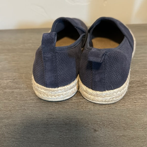 Collection by Clarks navy with cushion insoles. 8M - Picture 3 of 7
